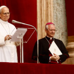 León XIV pidió paz en Ucrania y Gaza en su primera bendición dominical