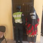 VILLARRICA: APREHENDEN A MUJER DE 65 AÑOS POR PRESUNTO HURTO DE UNA BANDOLERA CON DINERO EN EFECTIVO